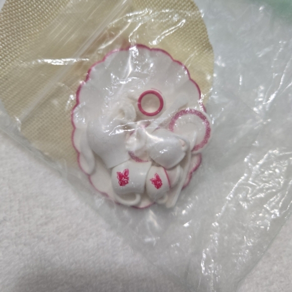 Barbie Tea Set 2002 - Picture 4 of 6